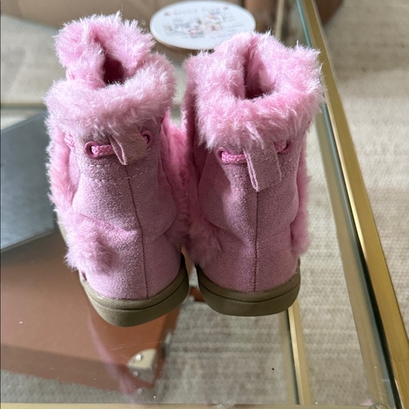 Faded Glory Pink Faux Fur Boots - Picture 4 of 6